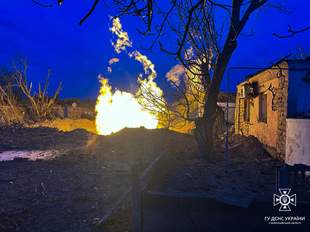 У Миколаєві тривають роботи з ліквідації наслідків ворожої атаки