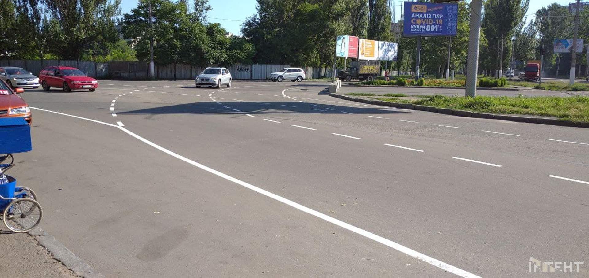 Як на перехресті Заболотного та Добровольського круговий рух облаштували