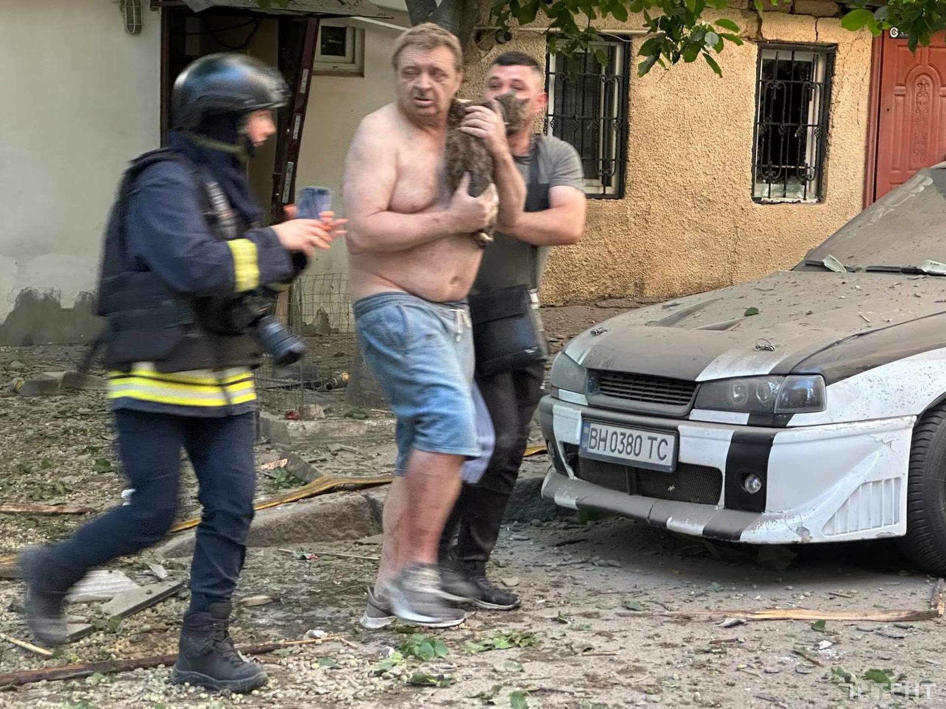 В Одесі дронами влучили в інклюзивний центр та дитсадок, 17 людей отримали поранення