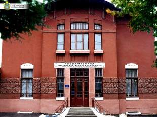 У Херсоні внаслідок влучання російського снаряда загинула медсестра