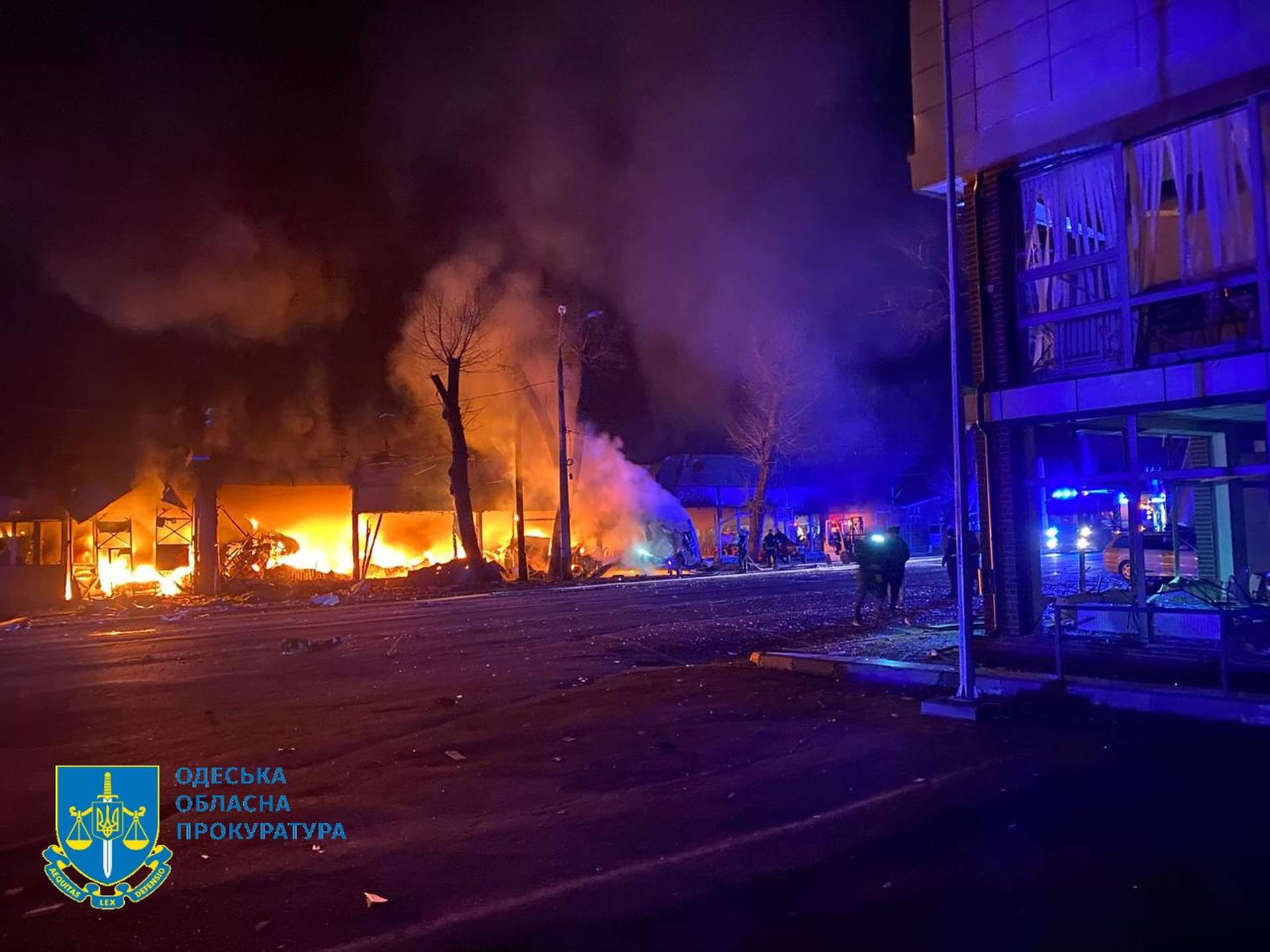 Дрони росіян спалили автомобілі та підприємства в Одесі