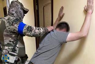 Рятувальника-волонтера в Одесі затримали за підозрою у наведенні російської авіації на місто