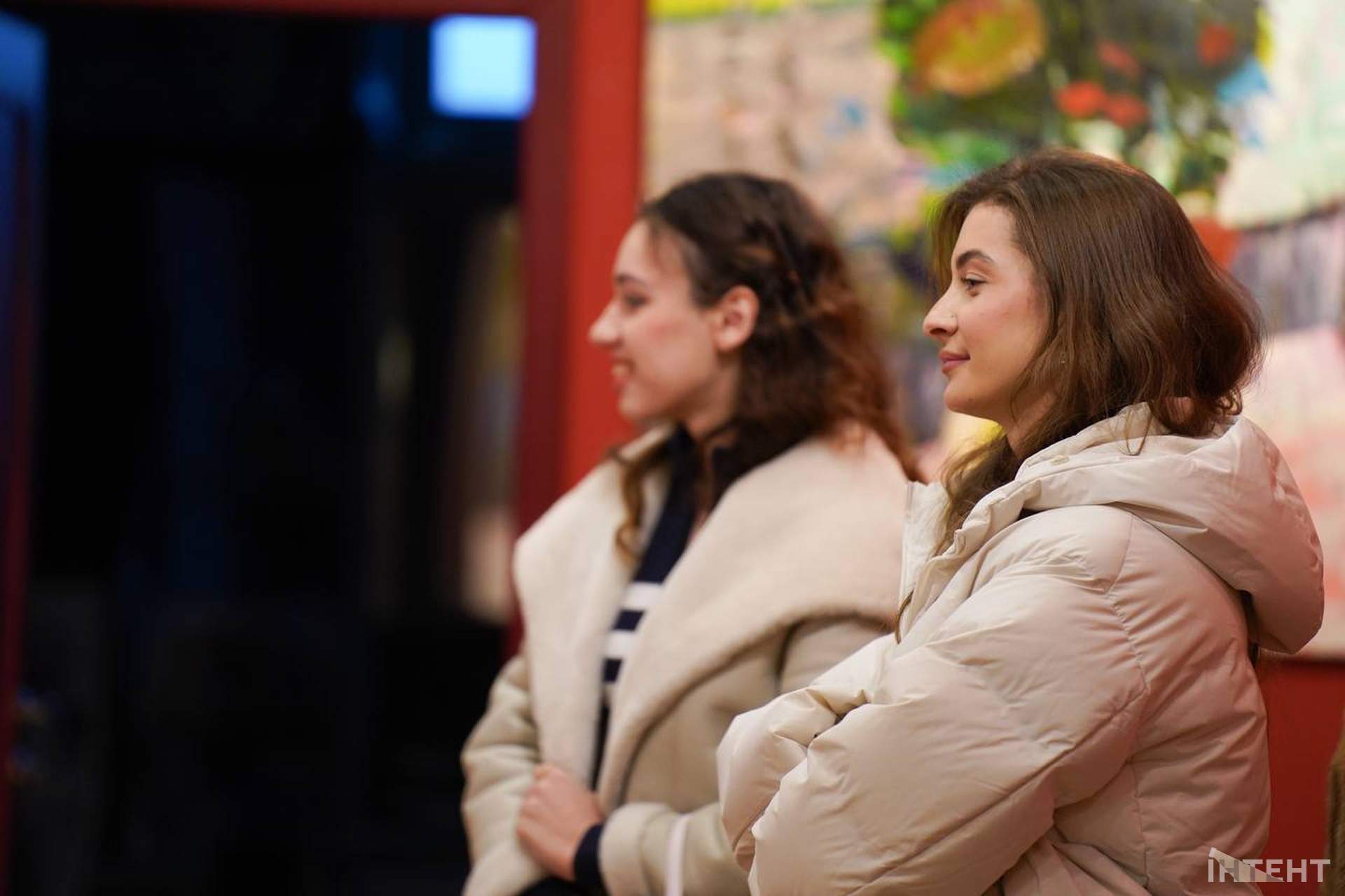 Виставка у день народження одеського художника відкрилася в темряві