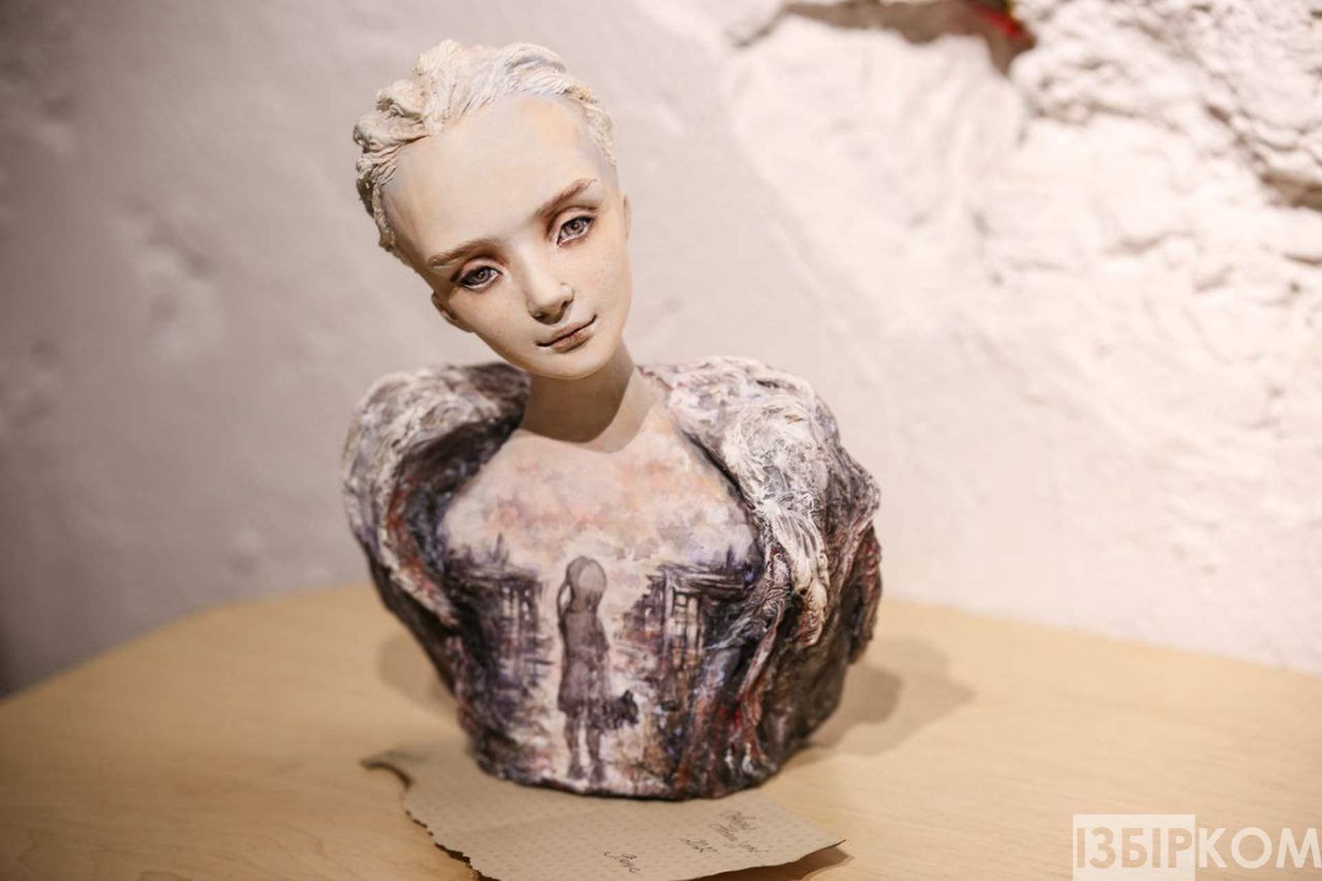 Barbie-українка та манекени замість полотна: в Одесі відкрилася виставка, присвячена війні