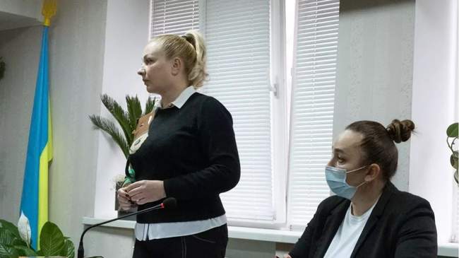 Ирина Стоева и ее защитница. ФОТО: nikvesti.com