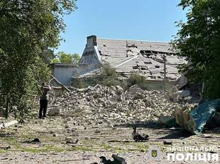 На Херсонщині росіяни воюють з цивільними об'єктами: рф зруйнувала лікарню, будинок культури та житло херсонців