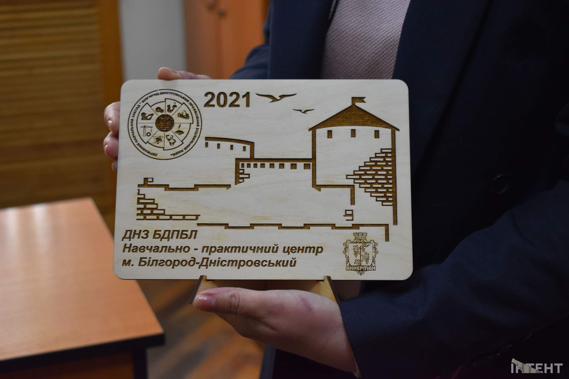 Екскурсія кабінетами "Суспільного": поєднання різних епох одеського телебачення