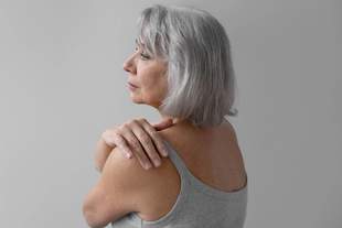 Joint wear after 40: how to maintain mobility