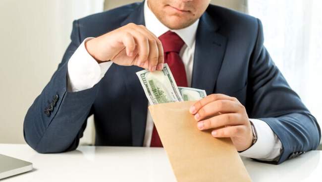 Привласнення коштів. ФОТО: freepik.com
