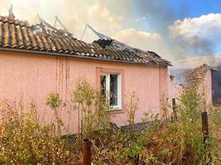 Окупанти двічі обстріляли село на Херсонщині: є загиблий та поранені