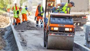 In Mykolaiv, they decided to repair the road and sidewalk for three million