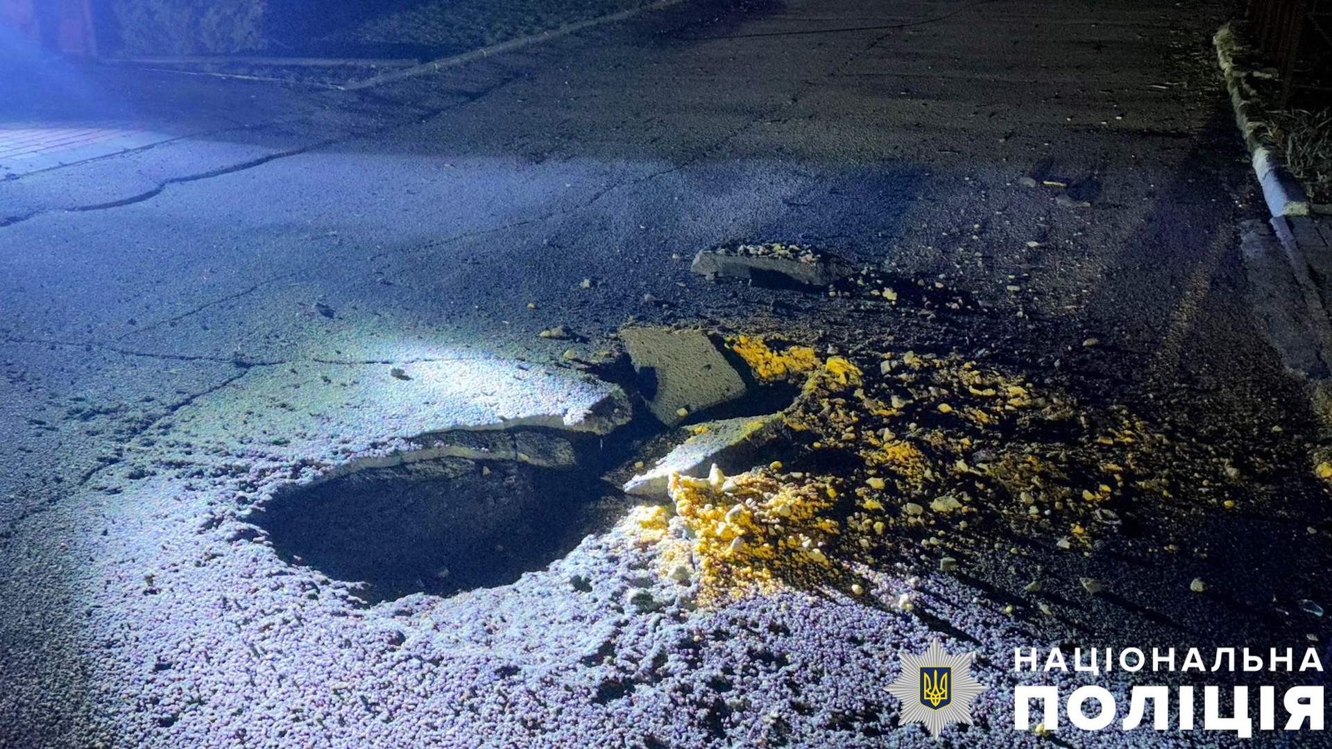 На Херсонщині росіяни атакували гуртожиток, газопровід та приватні будинки - які наслідки