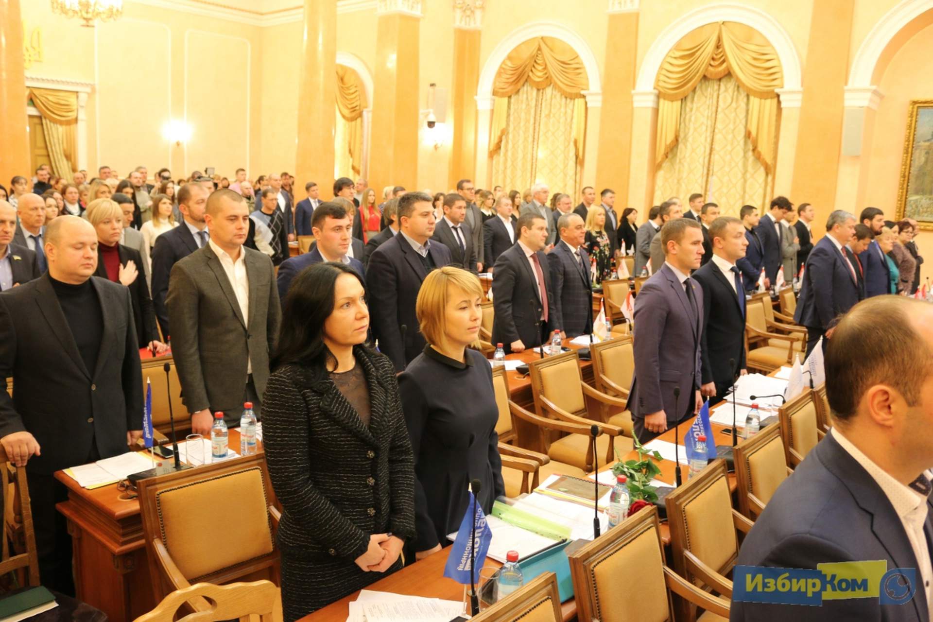 Сессия Одесского городского совета: розы депутатам и более ста вопросов повестки дня