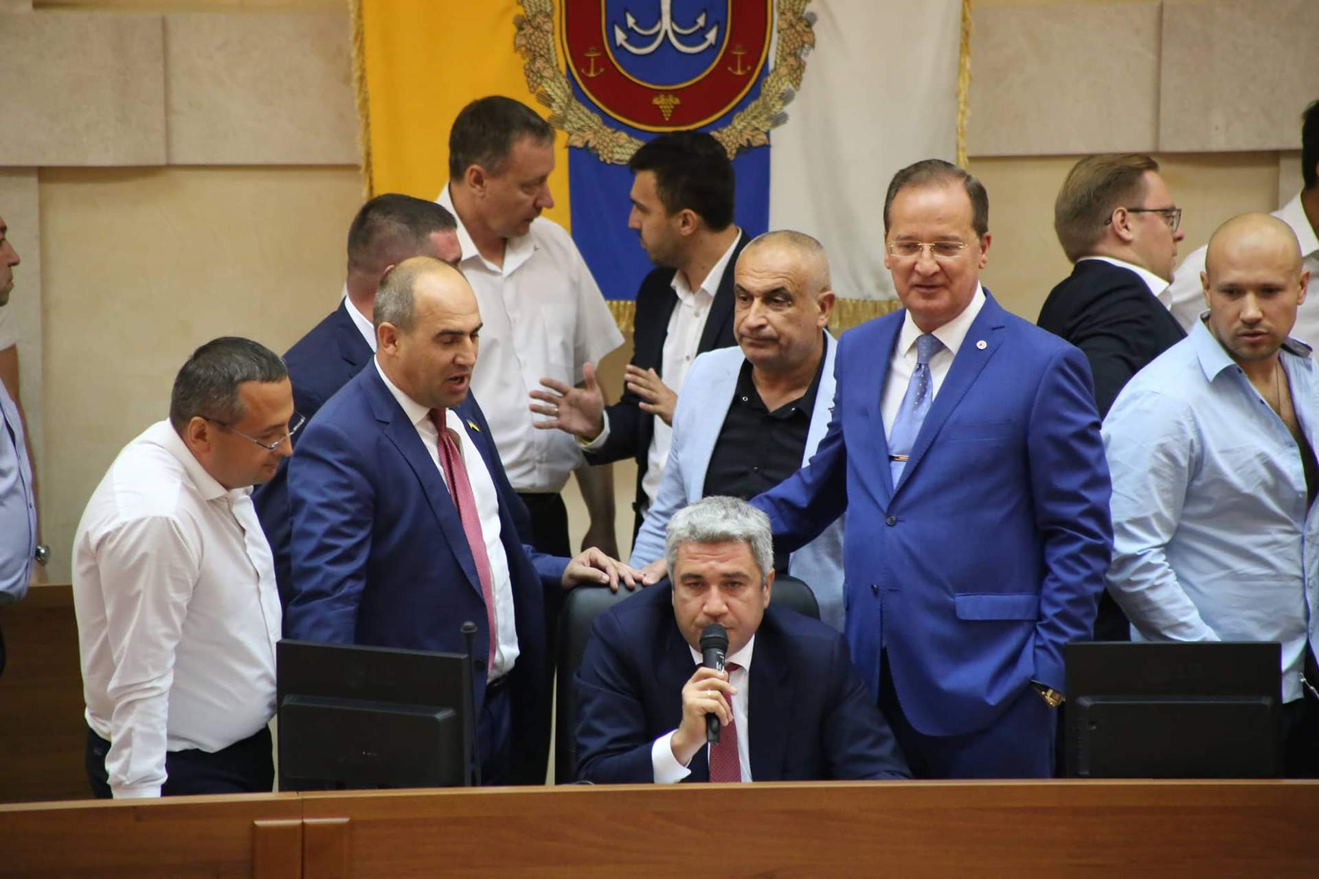 Бурная сессия Одесского областного совета