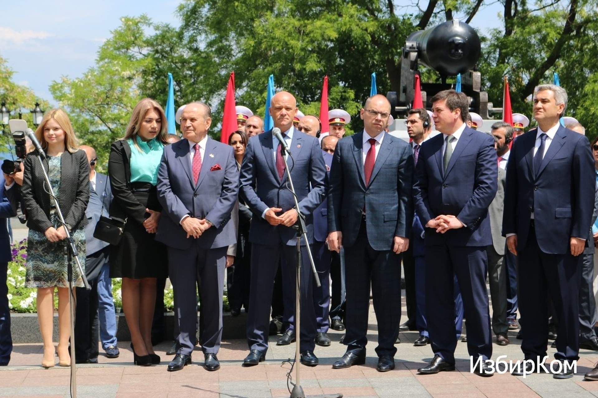 Визит Президента: двухметровые заборы и открытие Стамбульского парка