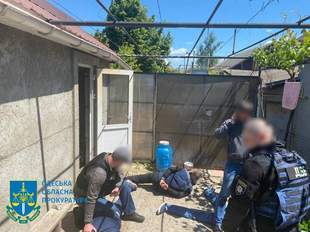 В нелегального перевізника призовників через кордон виявили наркотики