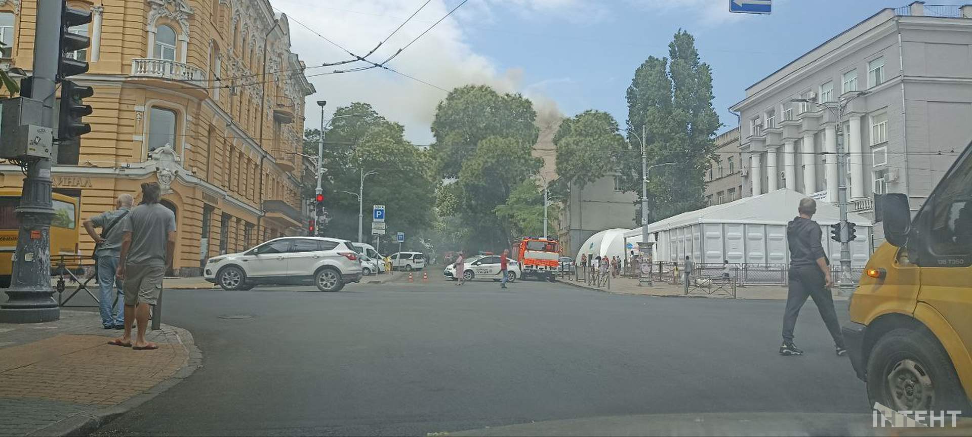 В Одесі кілька годин гасили пожежу в пам'ятці архітектури