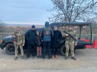 Священник заховав у катафалку хлопчика, щоб допомогти ухилянту: їх зупинили на трасі Одеса-Рені