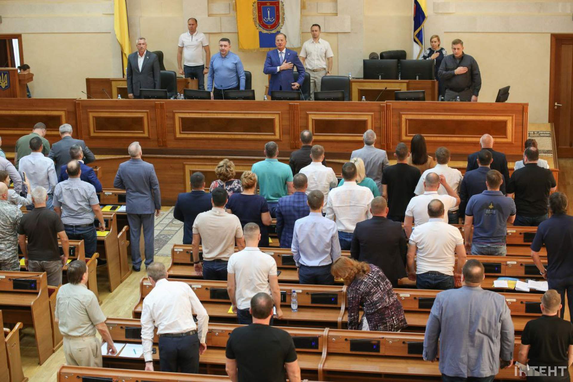 Позачергова сесія Одеської обласної ради в об'єктиві ІзбірКома