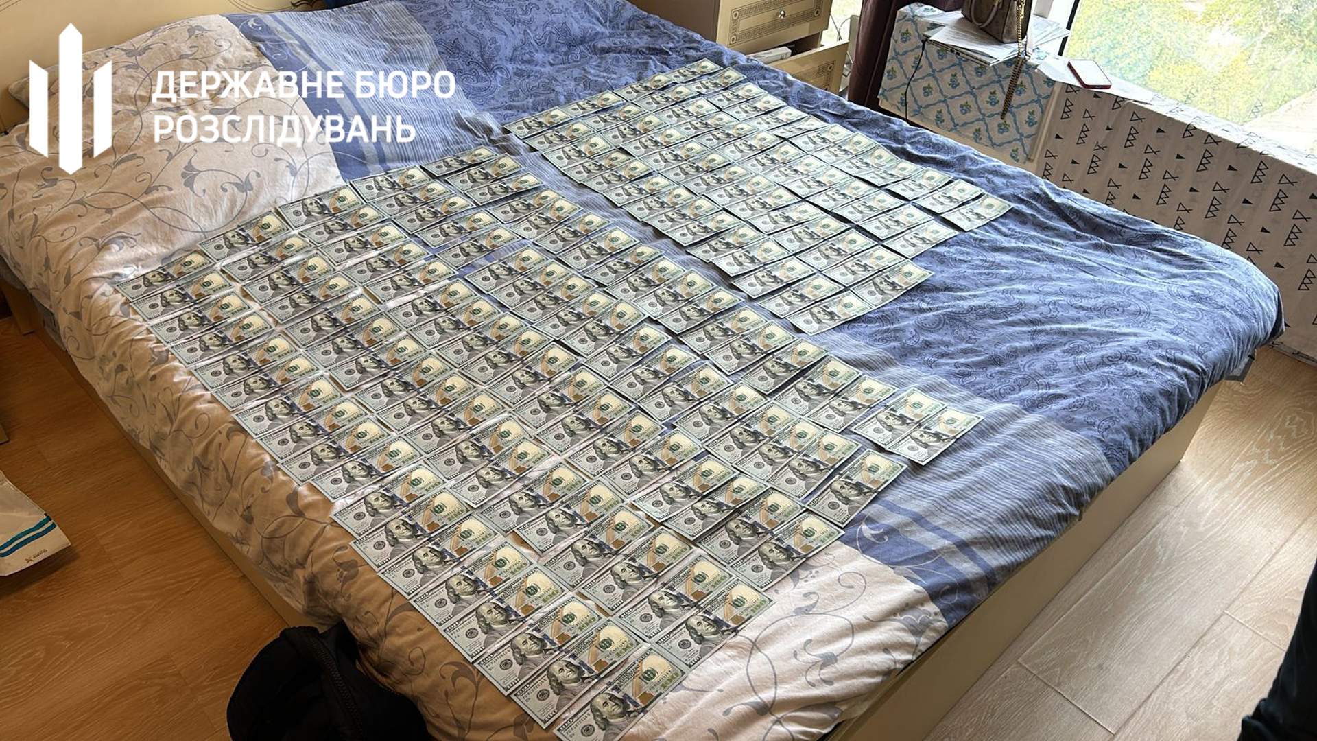 В Одесі фіктивний співробітник ДБР вибивав зі знайомого вигаданий борг в 60 тисяч доларів