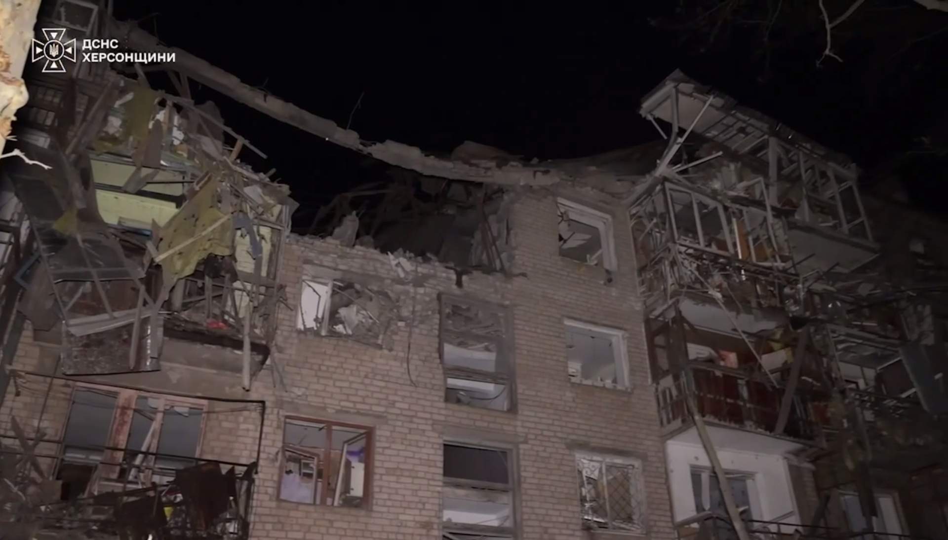 На Херсон скинули  8 авіабомб: загинув водій швидкої, десятки поранених