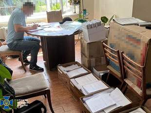 Схема на мільйон доларів: посадовців з Одещини підозрюють у вимаганні хабарів
