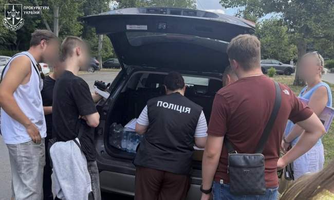 In Odesa, a city hall official and an accomplice will stand trial for granting immunity to a street vendor