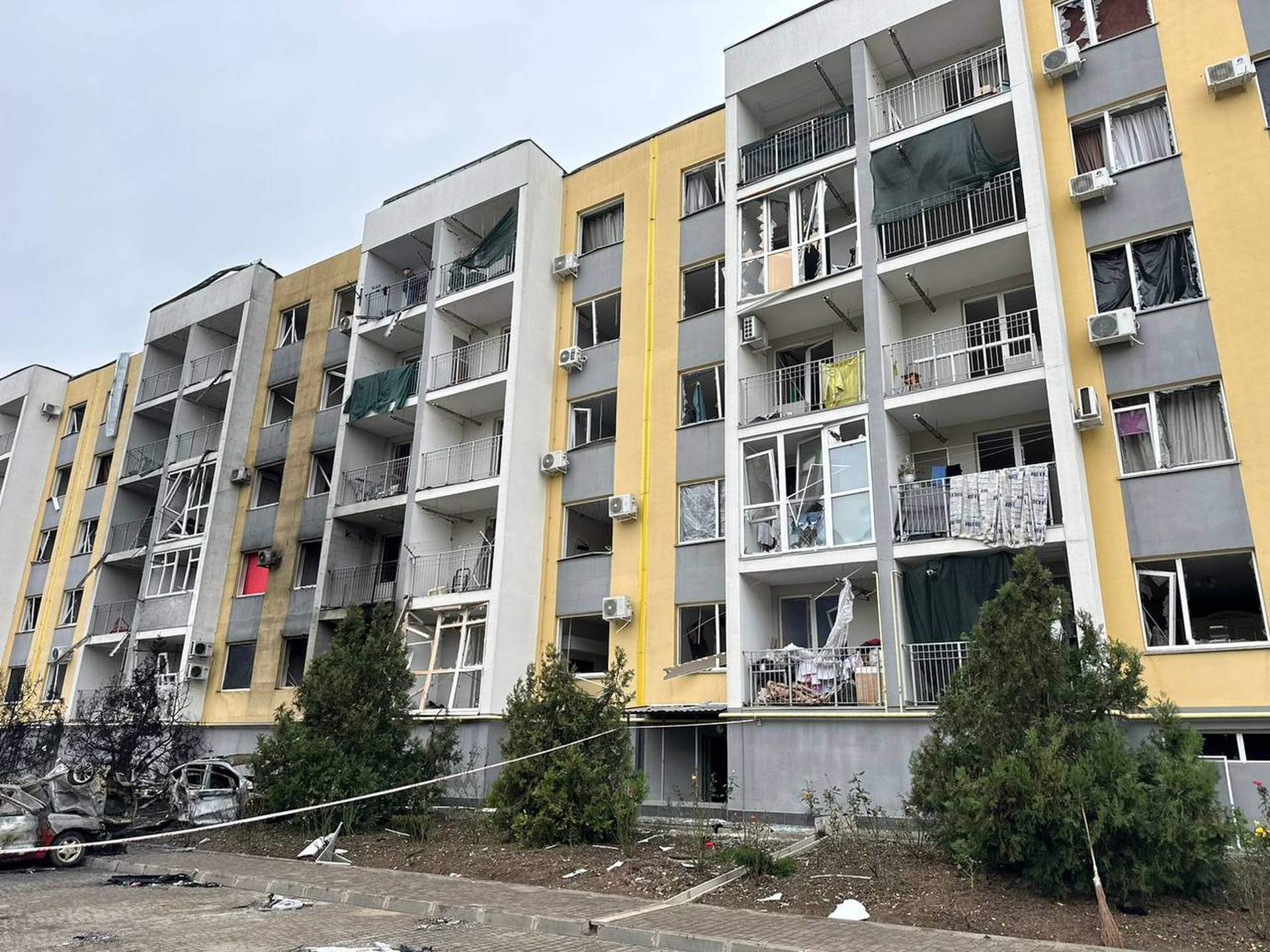 Епіцентр удару Одещина: вночі росіяни пошкодили в Одесі кілька багатоповерхівок