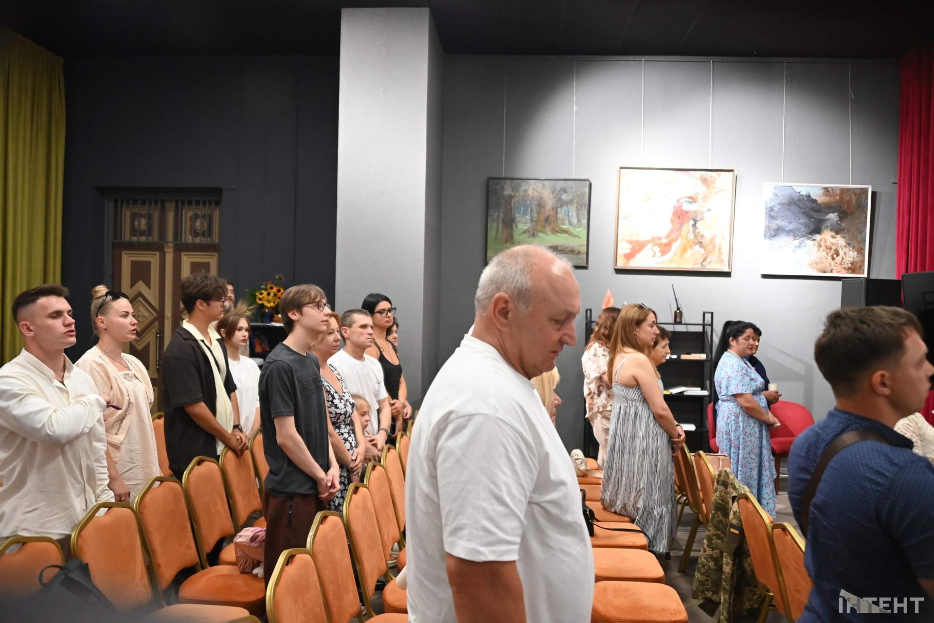 Ветеранка презентувала в Одесі присвячену загиблому на війні батькові книгу