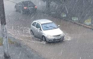 Через зливу в Одесі зупинялися вісім трамваїв (оновлено)