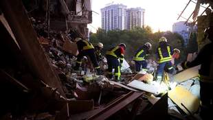 Исторический центр Одессы оказался под ударом: повреждены памятники, пылали АЗС и квартиры