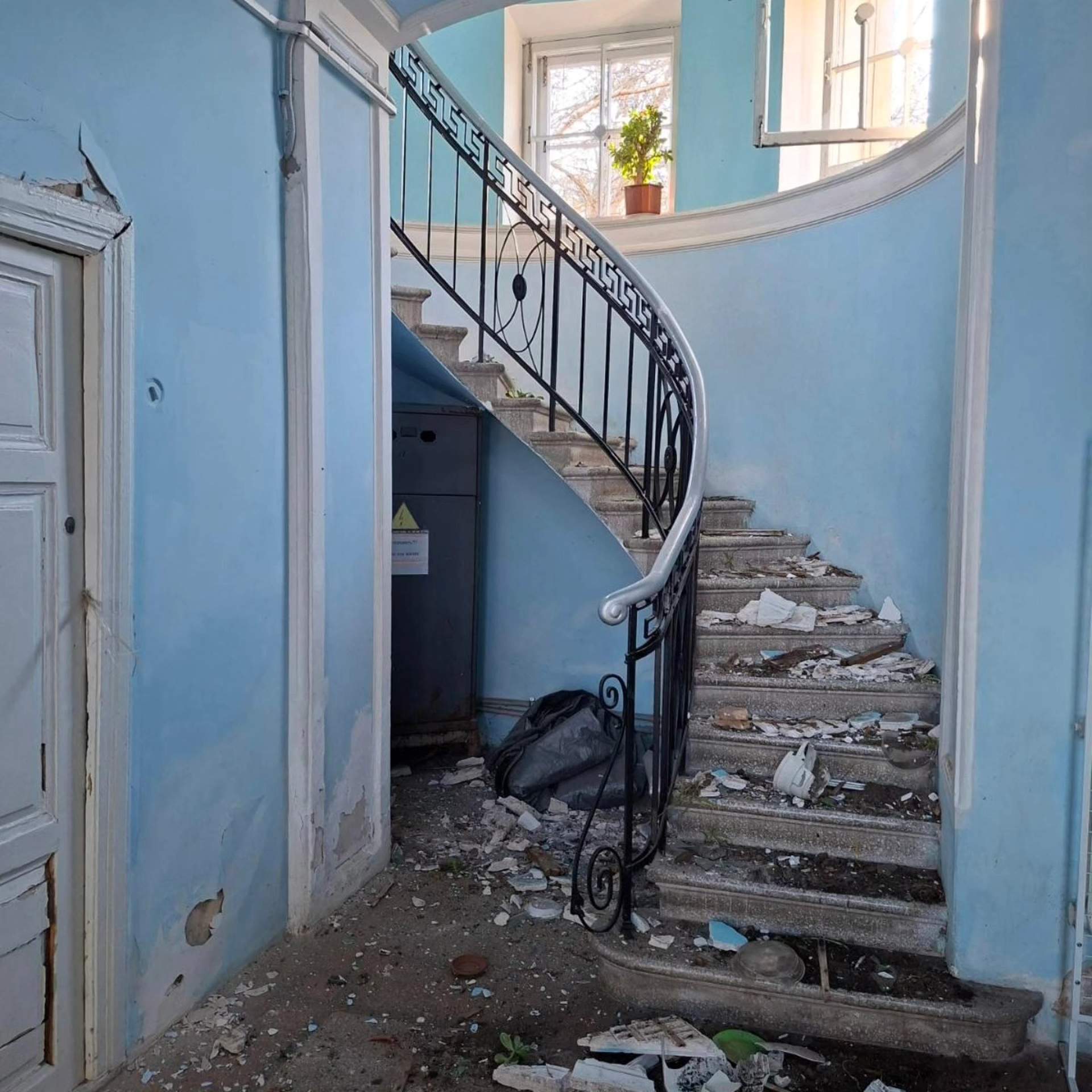 Одеський планетарій втратив вікна та двері внаслідок обстрілів, але працює