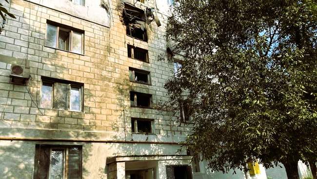 Постраждавший через обстріли будинок в Ізмаїлі. ФОТО: ДСНС