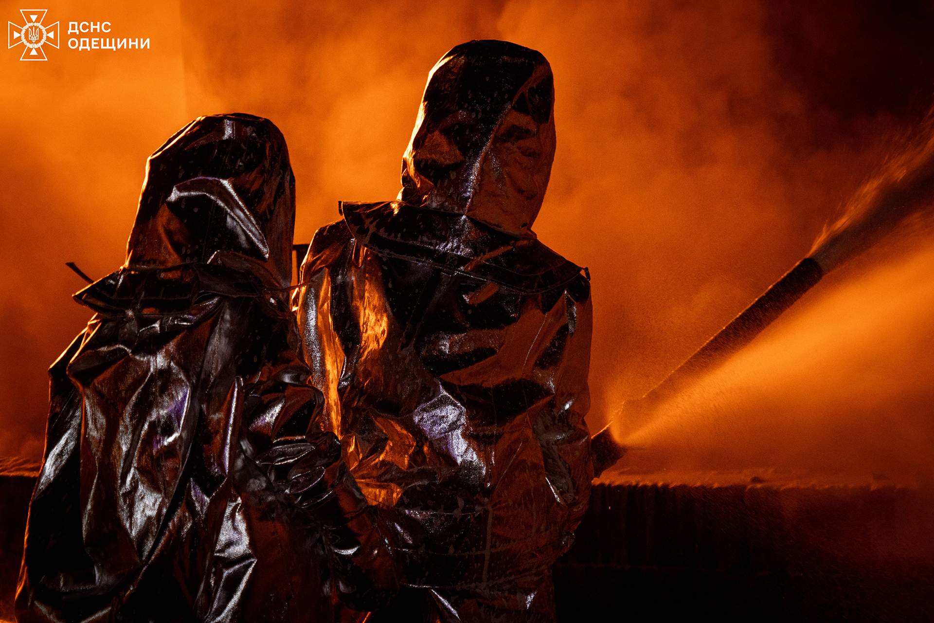 На Одещині пожежу після російської атаки гасили за допомогою потяга