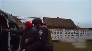 На Херсонщині з-під російських  щоденних обстрілів евакуювали літню мешканку Золотої Балки