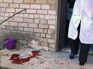 Kherson shelling: hospital and shop hit, one dead and 13 wounded