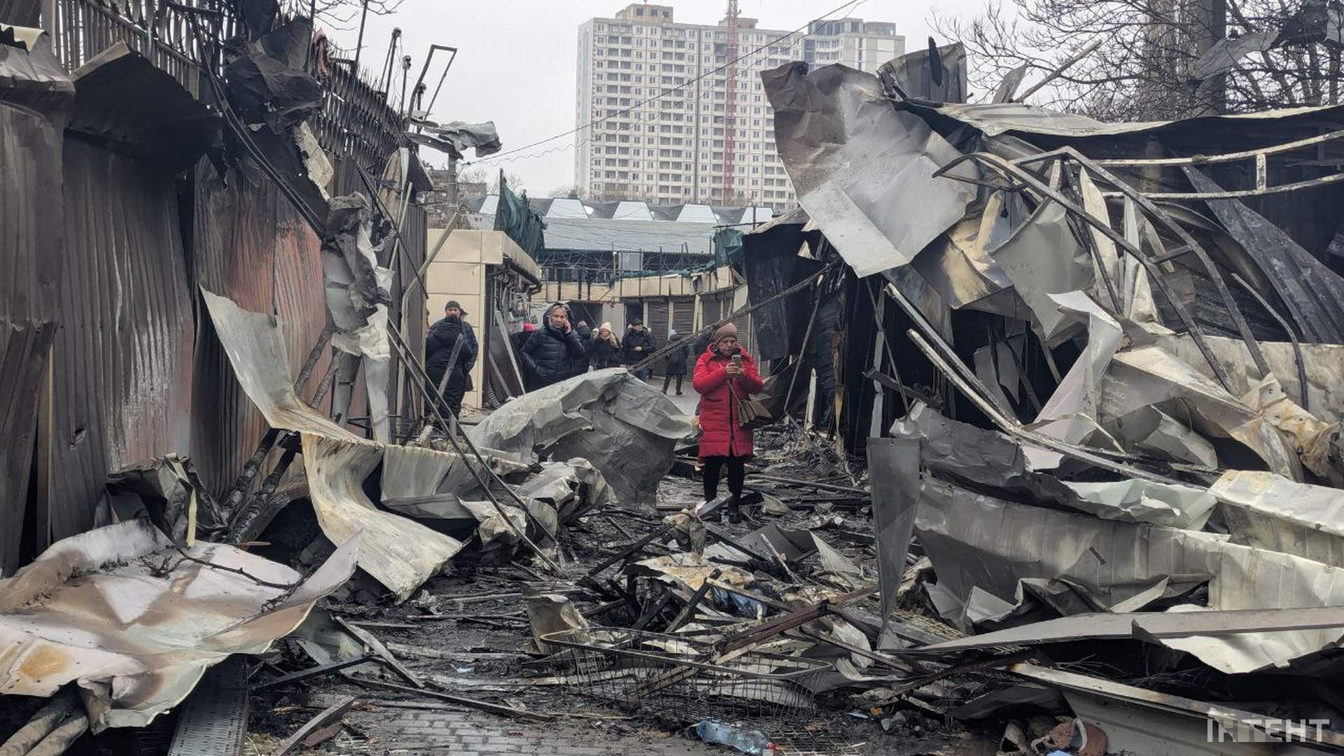 Внаслідок атаки в Одесі пошкоджено будинок, супермаркет і критичний об’єкт