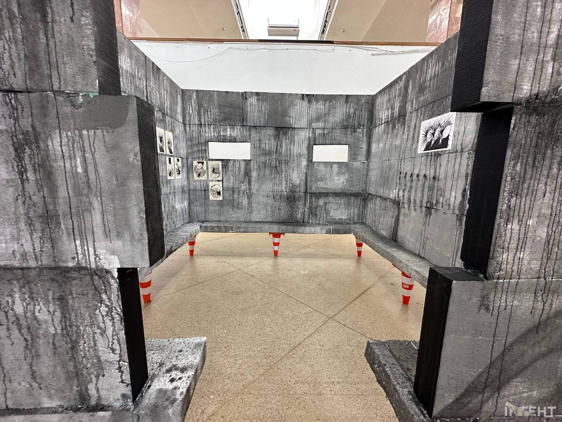 Є й одесити: у Львові стартувала художня виставка на три поверхи