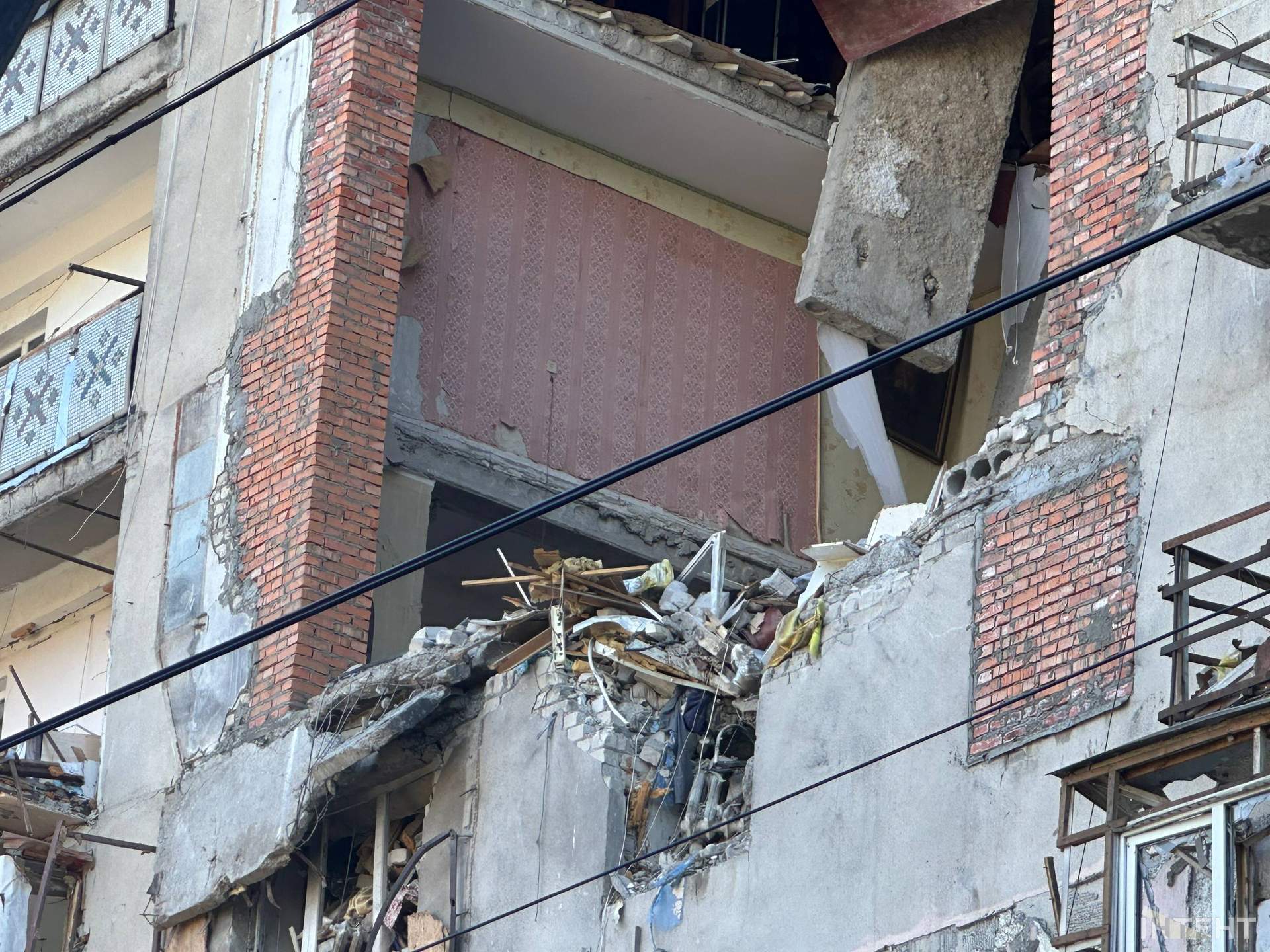 В Одесі почали ремонт дев'ятиповерхівки пошкодженої дроном