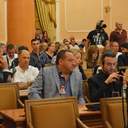 Сессия Одесского городского совета: потасовки с митингующими и попытки экс-нардепа попасть в здание мэрии
