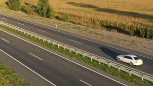 Auditors start checking 182-million tender for road repairs in Kherson region