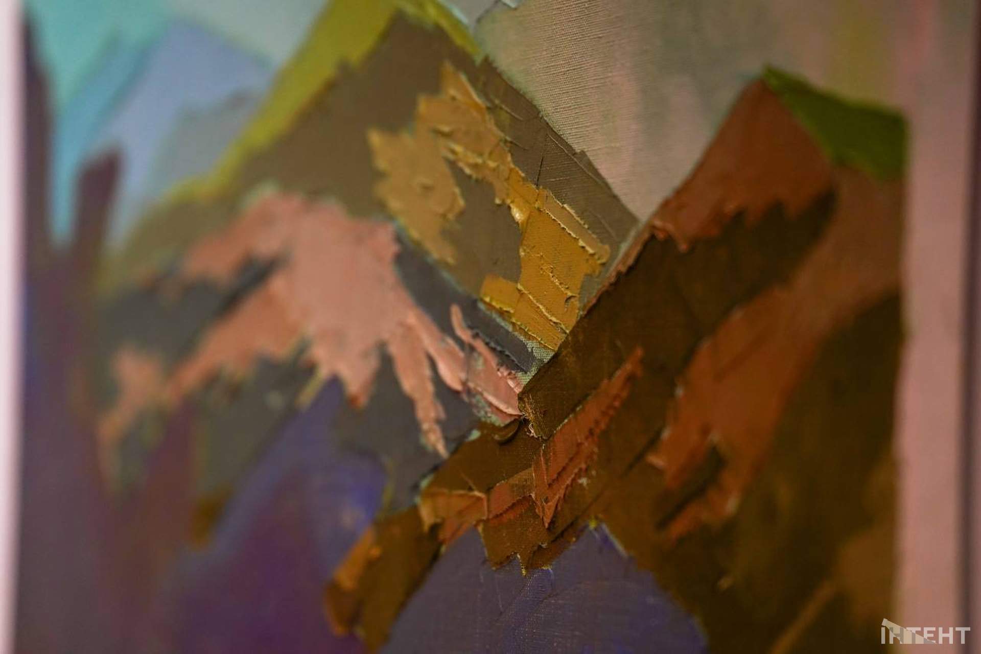 Виставка у день народження одеського художника відкрилася в темряві