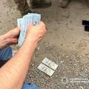 Офіцера на Одещини затримали за спробу продати зняття з розшуку