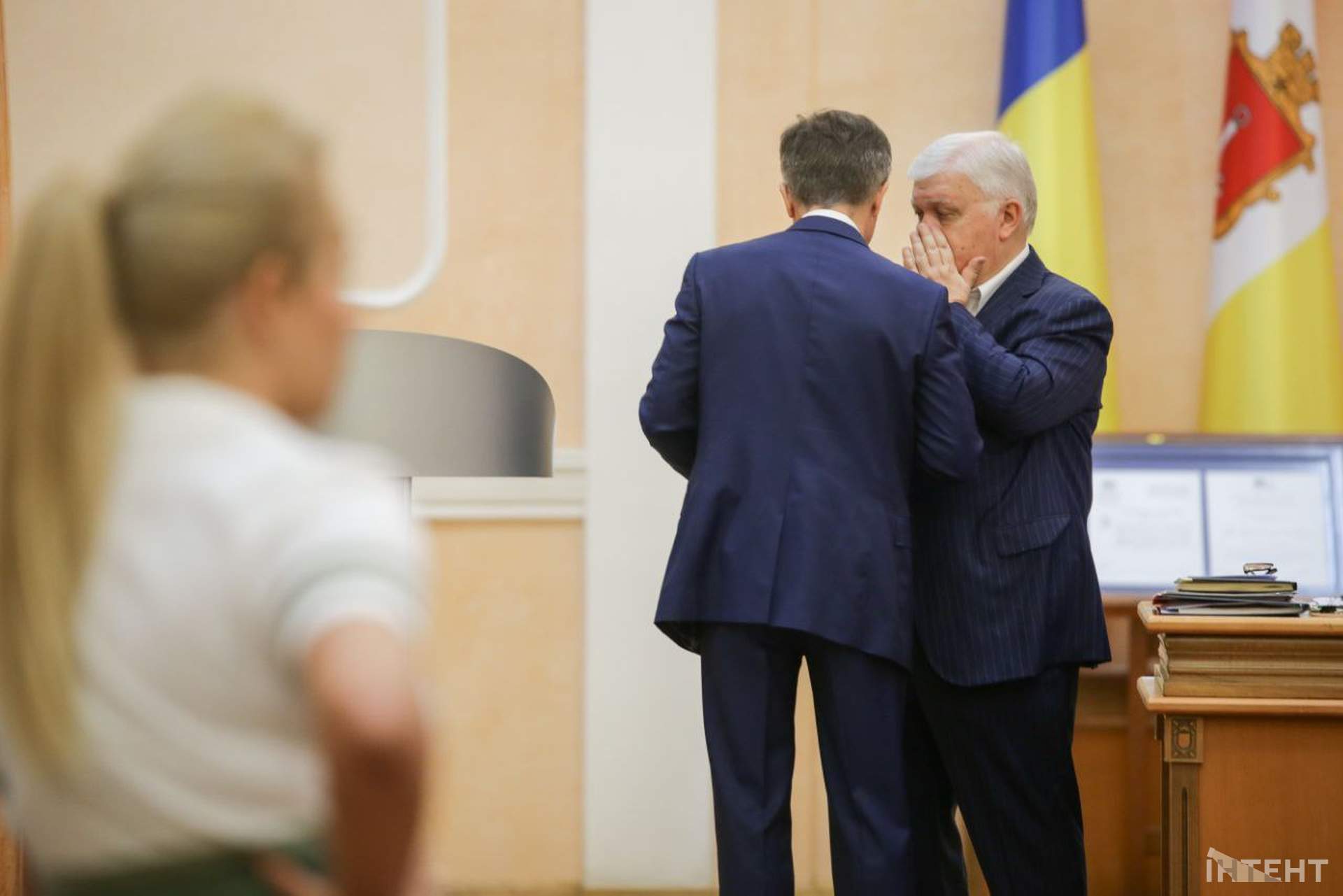 Обличчя та емоції: сесія Одеської міської ради в об'єктиві Інтента