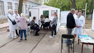 Жителі Херсонського району побували на виїзному прийому у медиків