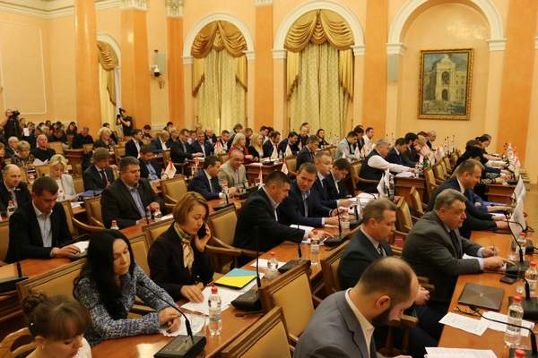 Підсумки квітневої сесії Одеської міськради: нові висотки в центрі, передача земель Міжрейсової бази моряків і ринку "СВИД"