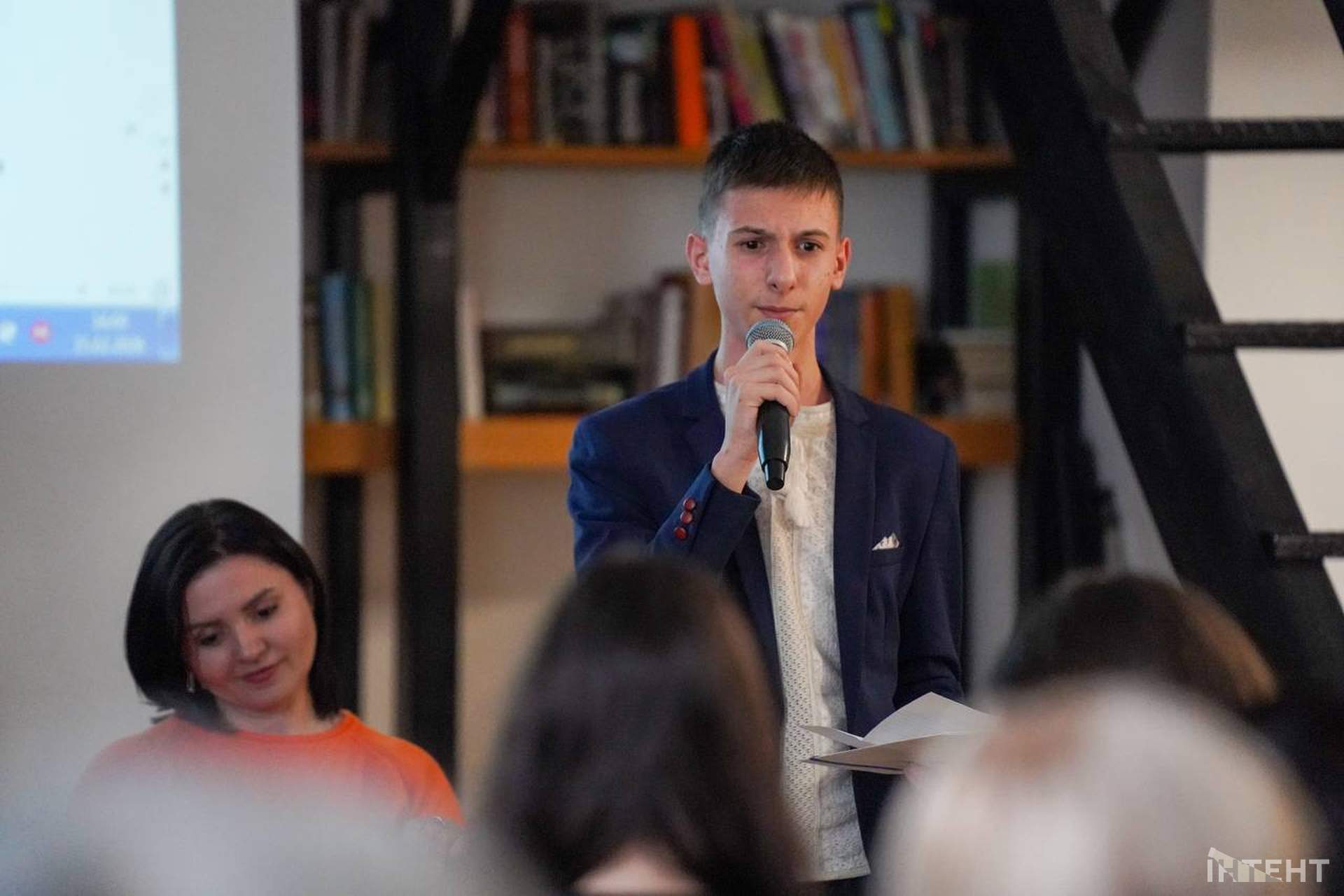 Дискусії, плагіат і 300 тисяч на конкурс: чим закінчились обговорення пам’ятника Лесі Українці