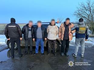 Иностранец пытался вывезти одессита за границу