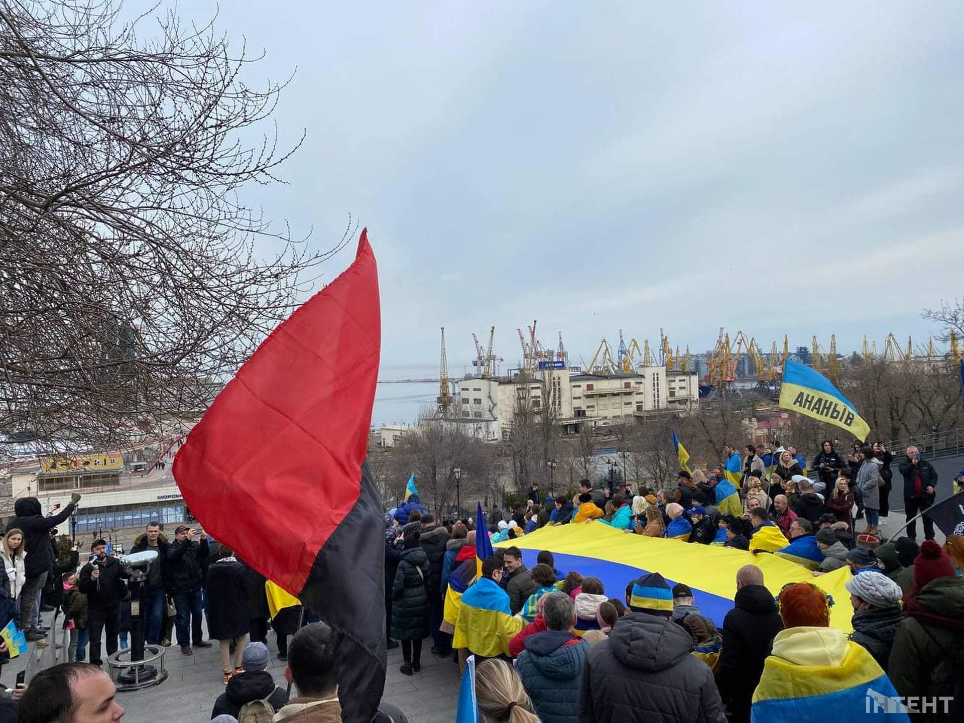 Світлини ІзбірКому з Маршу Єдності та мітингу в центрі Одеси