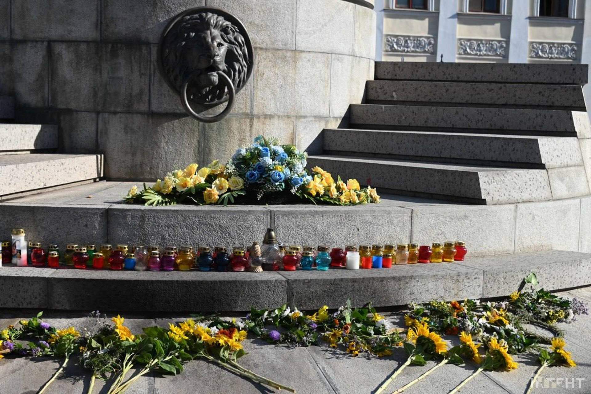 Одесити вшанували полеглих захисників України на Європейській площі